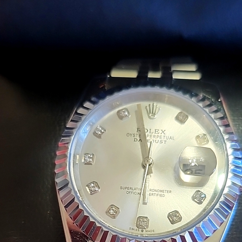 Fashion dressy watch